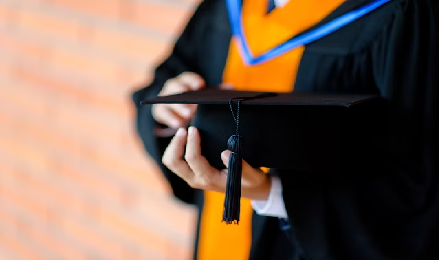 高考400分也能上港八大？2026年香港副学士重磅开申，给孩子多一个弯道超车的机会！